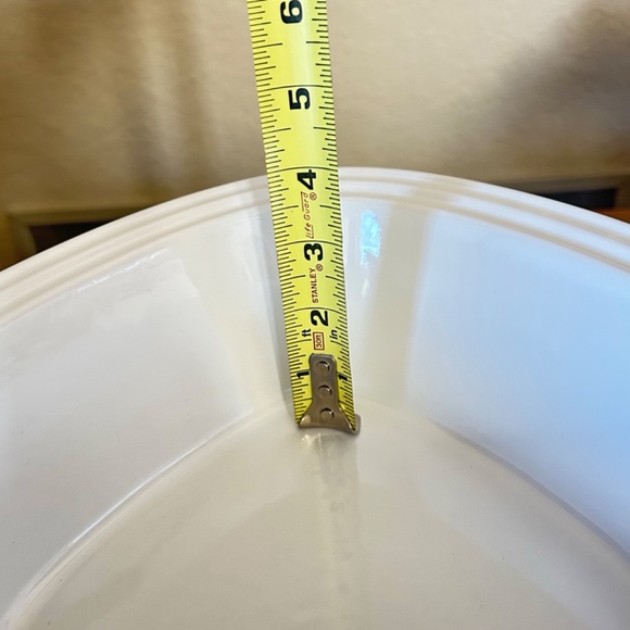 Le Creuset Ramekin D’ Amour Covered Heart Dish. White - Picture 9 of 12